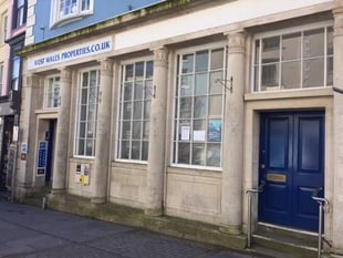 Clothing company plans for former Tenby bank building
