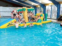 A ‘splashing’ tour for young Otters!