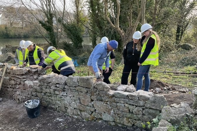 he first of two taster courses in heritage stone masonry has taken place with ten students of construction from Pembrokeshire College.