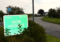 Speed sign trial for New Hedges