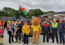 Vintage tractor run takes to the beach for Sandy Bear charity