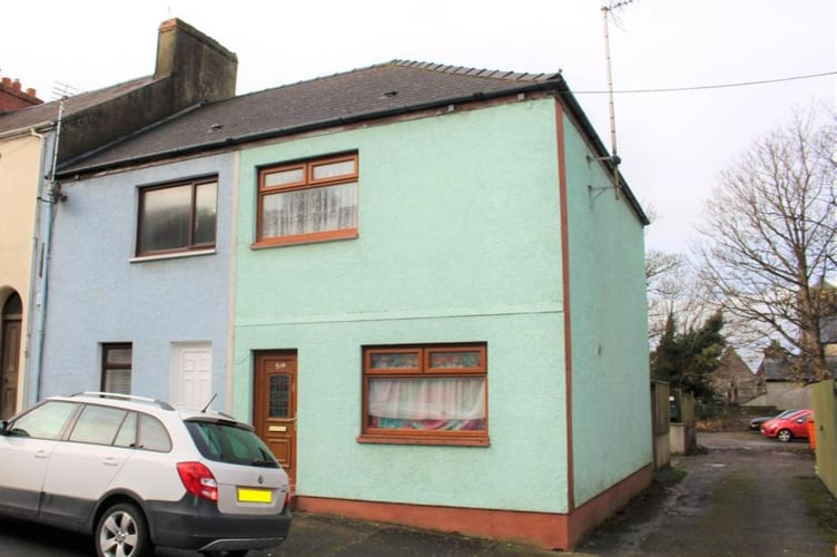 pembroke fixer uppers