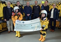 Family firm donates to Tenby RNLI