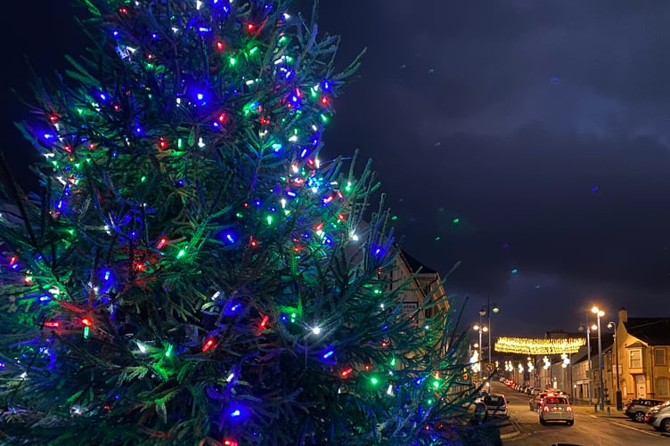 Christmas tree and lights, Pembroke Dock