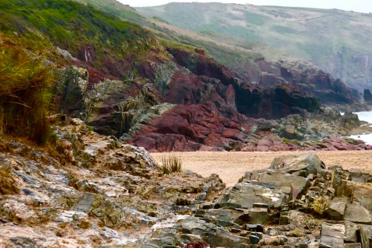 Colour contrasts in the rocks and cliffs at Freshwater East