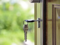 Shocking! Charity calls for end to housing benefit freeze this winter