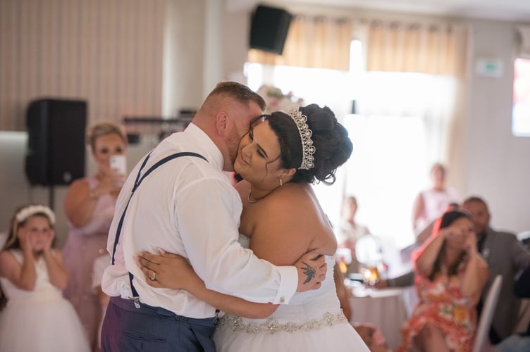 Sean and Montana Willington first dance