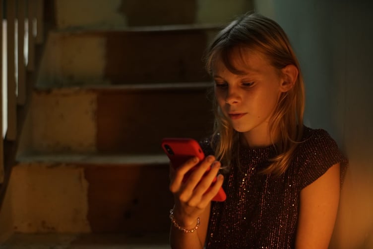 Child contacting Childline