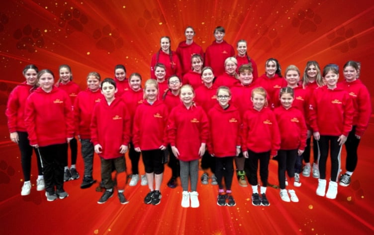 Panto junior ensemble