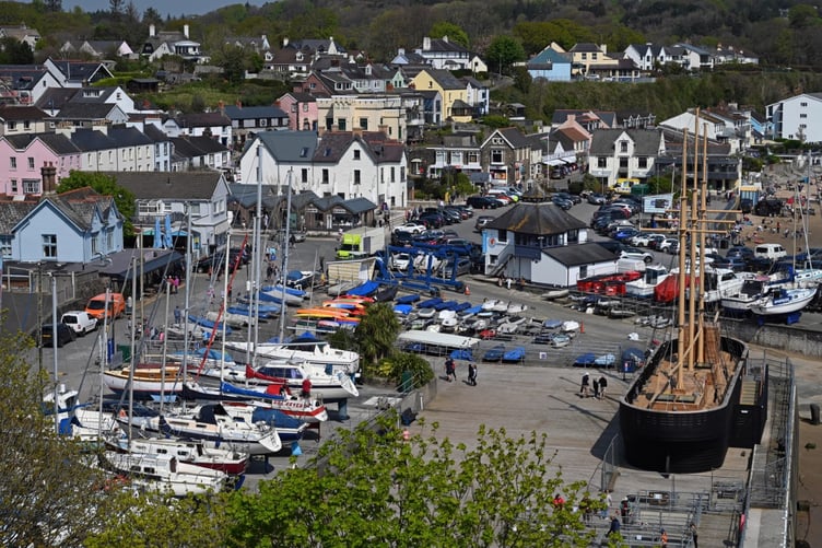 Saundersfoot village