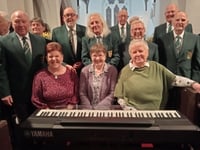 Warm applause at Angle concert