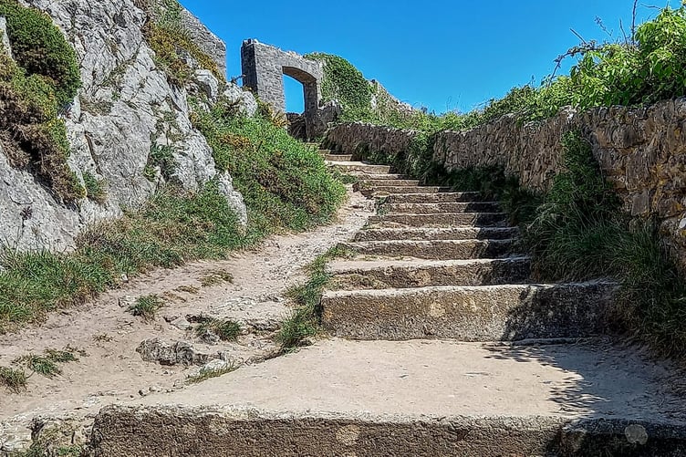 Up the steps from Barafundle Bay.