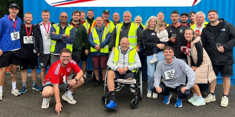 Event organisers, volunteer marshals and runners pictured together after the Dash for Ash race.