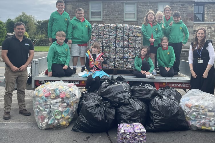 Pupils from Ysgol Llys Hywel went around the local community to collect rubbish during Recycling Week. The Eco committee welcomed Dan Thomas from Waste Baling Machines, who spoke about his work in baling materials and the importance of recycling correctly.