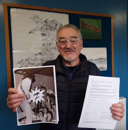 The iconic Welsh record label Fflach is set to return as Fflach Cymunedol, Wales’ first community-owned record company - an idea born from a conversation between founders Richard and Wyn’s family and Cris Tomos (pictured). To invest, visit www.fflach.cymru before the share offer closes on February 17.