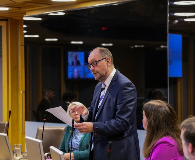 Carmarthenshire MS points out Welsh language decline to First Minister