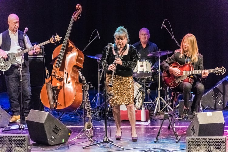 Afternoon in Paris - jazz band