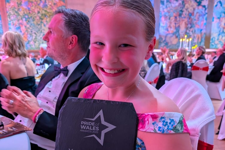 Grace Williams with her Young Fundraiser of the Year award