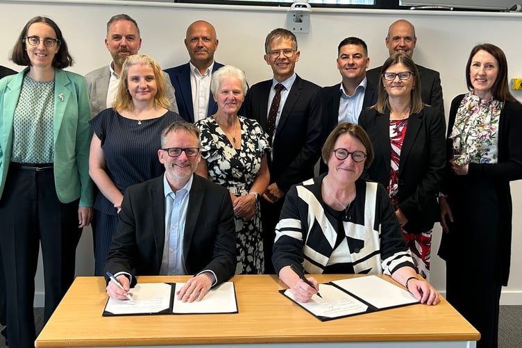 Signing the Memorandum of Understanding