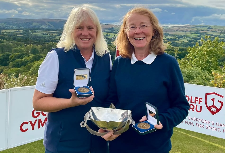 Julia goes from New2Golf to national champion in 14 months 
