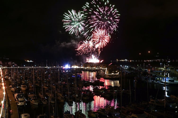 Milford Haven Round Table’s iconic free Fireworks Extravaganza
