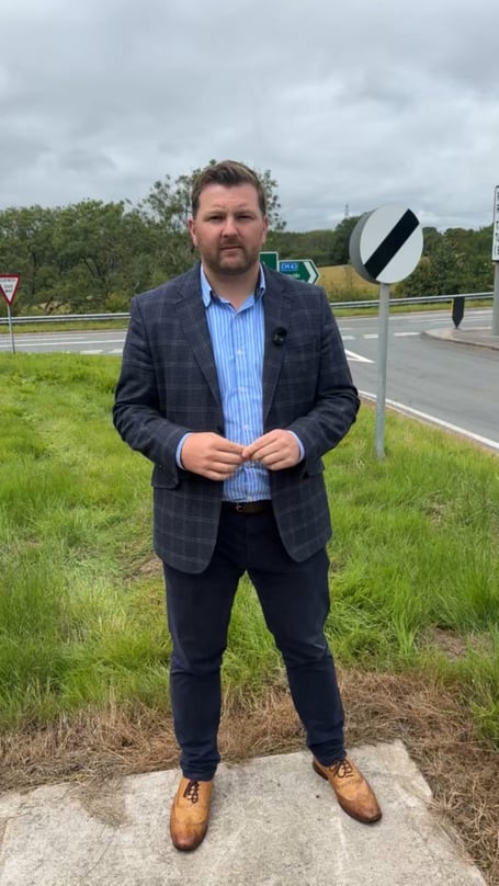 Sam Kurtz at Red Roses