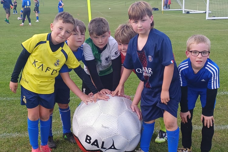 Kilgetty AFC U9s with the giant Bala ball
