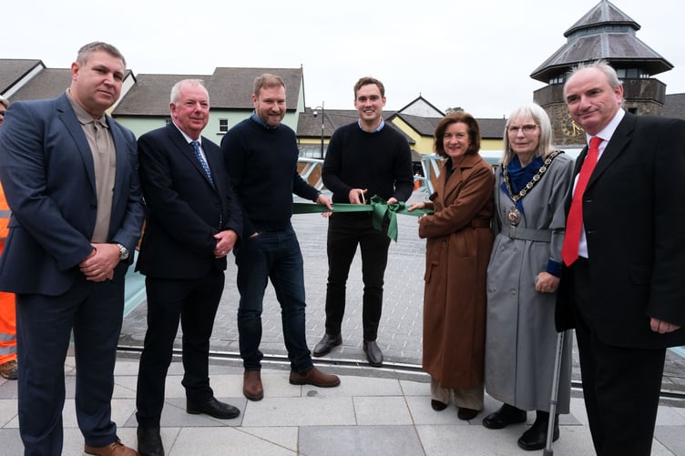 Henry Tufnell, MP for Mid and South Pembrokeshire, cuts the ribbon