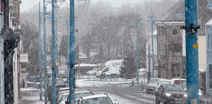 WATCH: Snow in Pembroke Dock as wintry weather impacts county