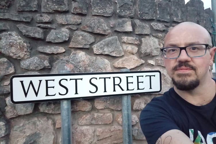 Pembroke councillor Lee Herring has thanked Pembrokeshire County Council for erecting a new sign for West Street. Residents had long expressed concern that there was no street name sign.